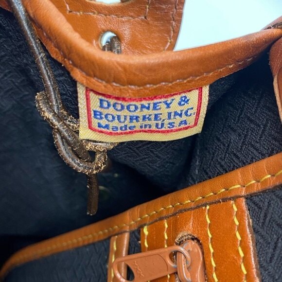 VINTAGE Dooney & Bourke All Weather Leather Satchel - Picture 10 of 11